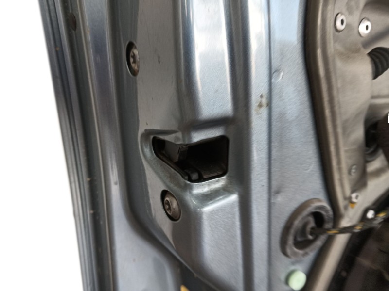 Recambio de puerta delantera izquierda para skoda octavia ii (1z3) 2.0 tdi 16v referencia OEM IAM   