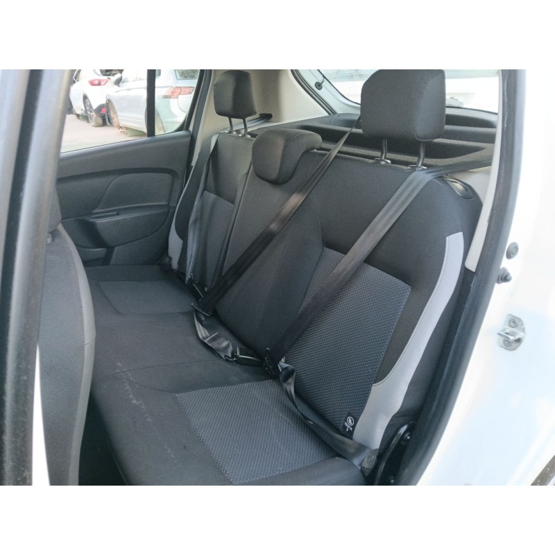 Recambio de asientos traseros para dacia sandero ii (b8_) 1.2 referencia OEM IAM   
