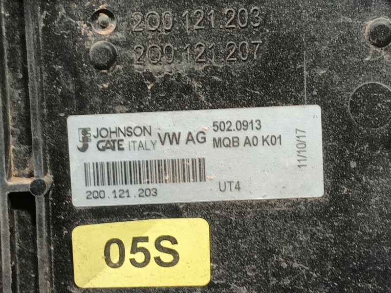 Recambio de electroventilador para volkswagen polo vi (aw1, bz1, ae1) 1.0 referencia OEM IAM 2Q0121203 1557192B 