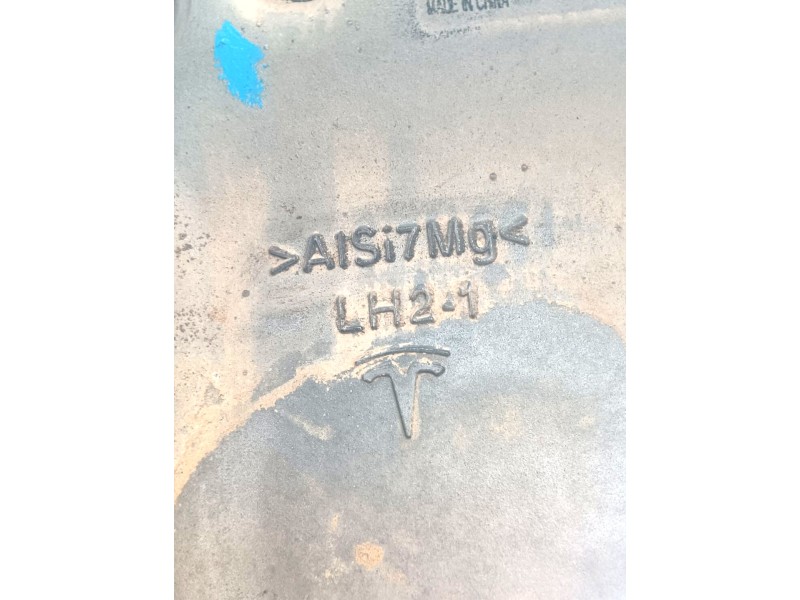 Recambio de mangueta delantera izquierda para tesla model y (5yjy) ev a las 4 ruedas referencia OEM IAM 118831100D  