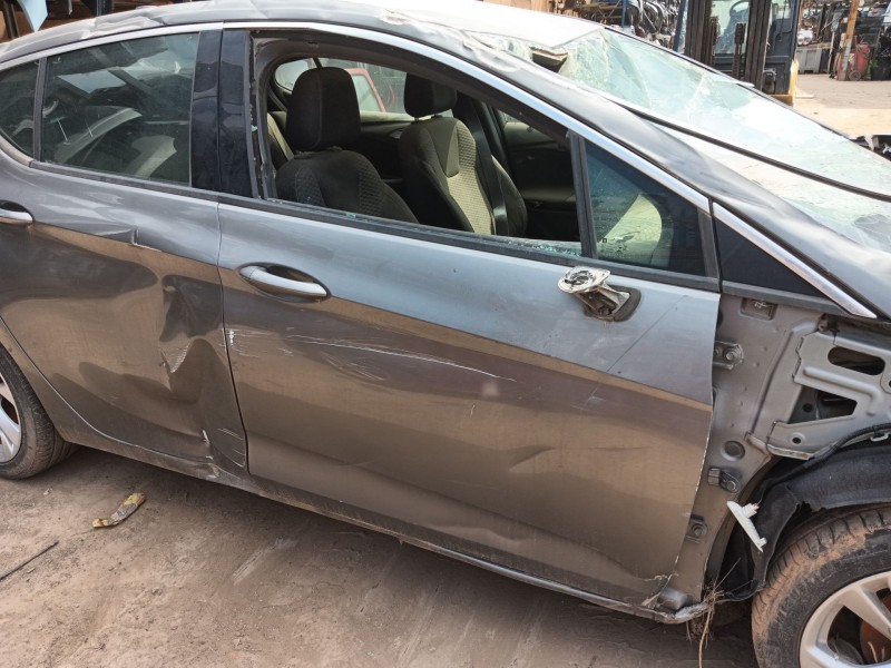 opel astra k (b16) del año 2017