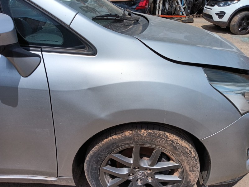 toyota verso (_r2_) del año 2013