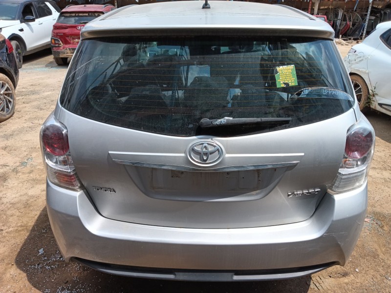 toyota verso (_r2_) del año 2013