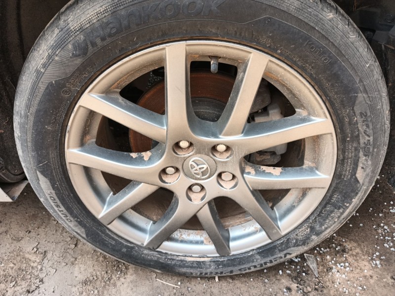 toyota verso (_r2_) del año 2013