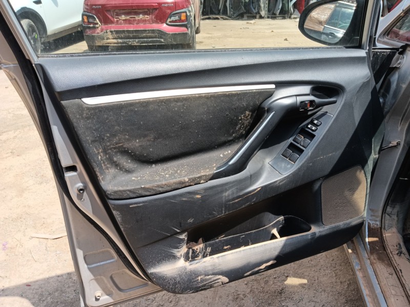 toyota verso (_r2_) del año 2013