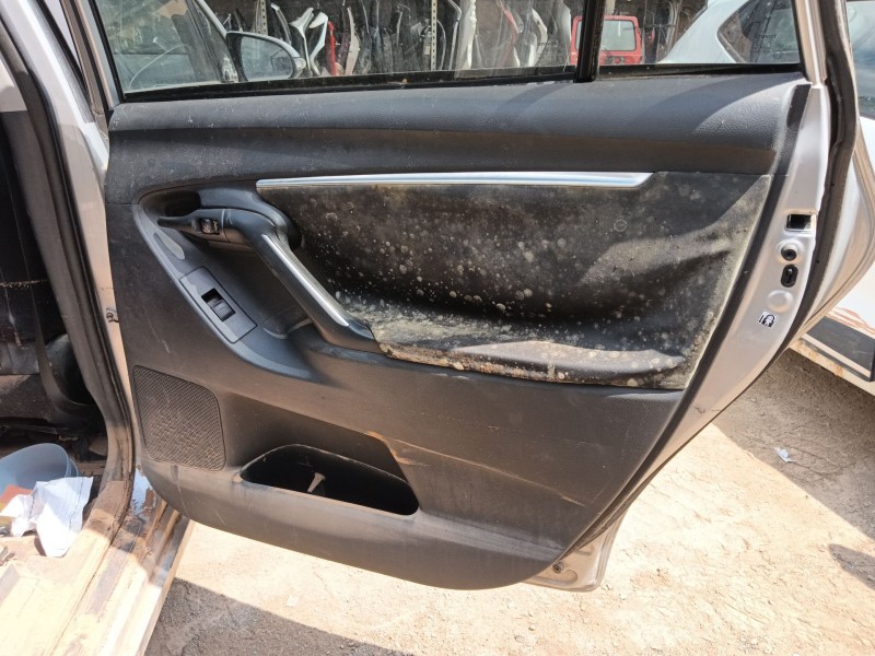 toyota verso (_r2_) del año 2013