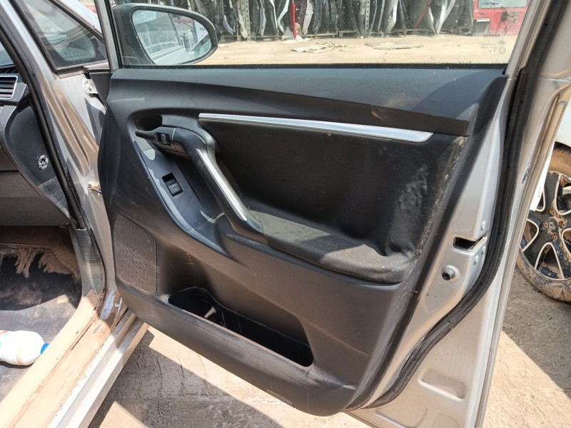 toyota verso (_r2_) del año 2013