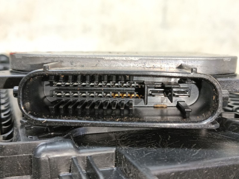 Recambio de faro izquierdo para lexus nx (_z1_) 300h awd (ayz15) referencia OEM IAM 8118578180 8990778100 