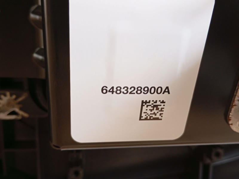 Recambio de salpicadero para tesla model y (5yjy) ev a las 4 ruedas referencia OEM IAM   