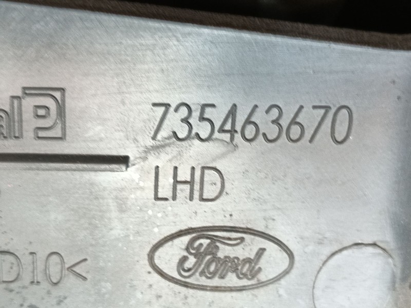 Recambio de guantera para ford ka (ru8) 1.2 referencia OEM IAM 1568258 735463670 