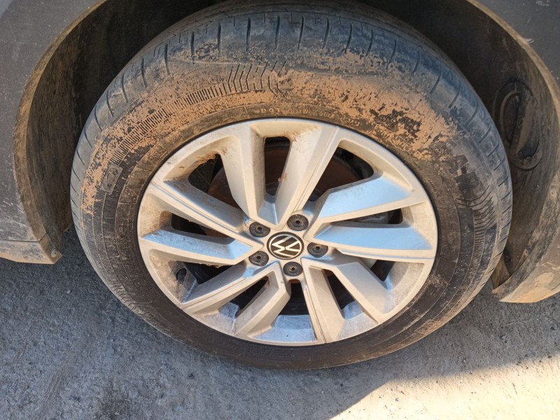 volkswagen t-cross (c11, d31) del año 2023