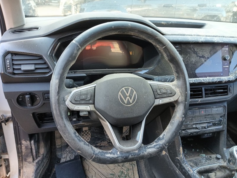 volkswagen t-cross (c11, d31) del año 2023