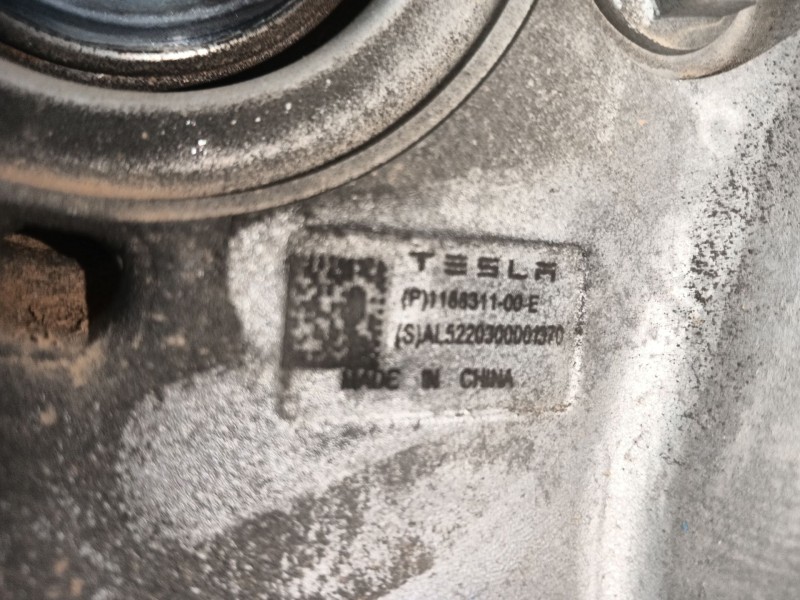 Recambio de mangueta delantera izquierda para tesla model y (5yjy) ev a las 4 ruedas referencia OEM IAM 118831100D  