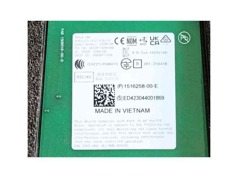 Recambio de moldura para tesla model y (5yjy) ev a las 4 ruedas referencia OEM IAM   