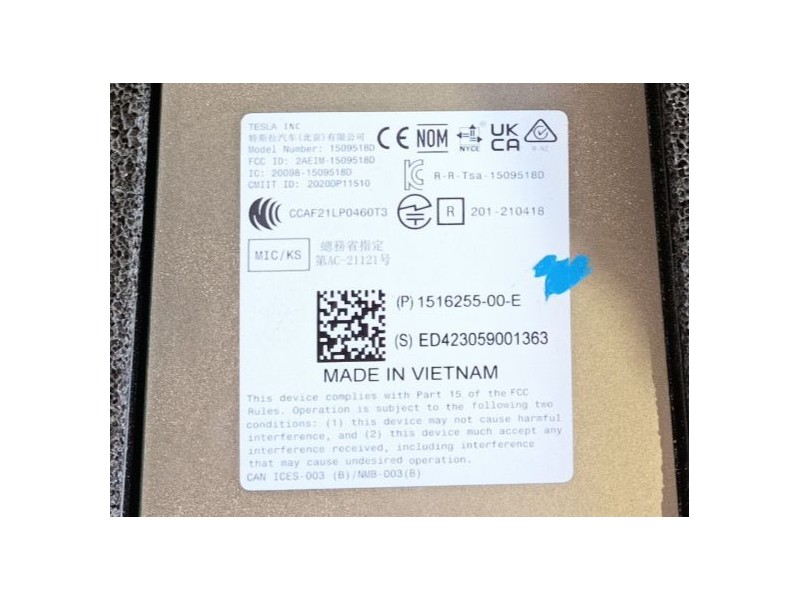 Recambio de moldura para tesla model y (5yjy) ev a las 4 ruedas referencia OEM IAM   