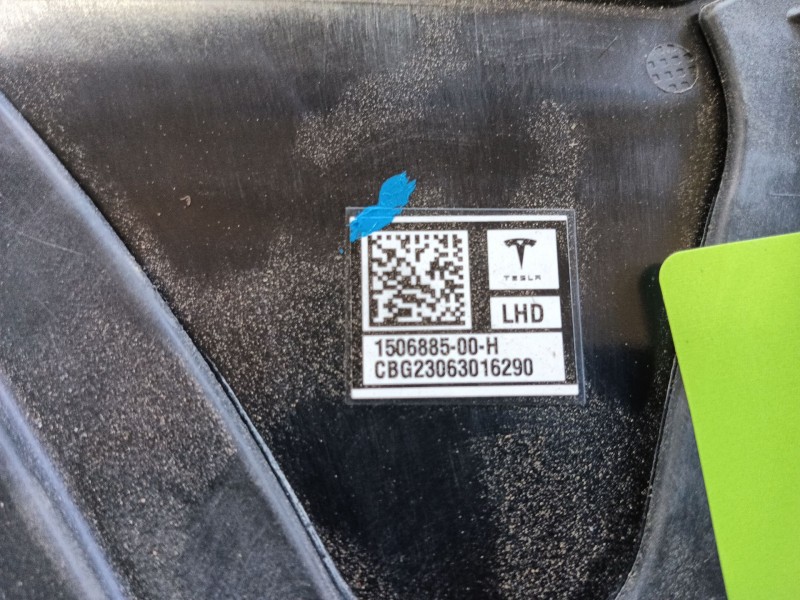 Recambio de moldura para tesla model y (5yjy) ev a las 4 ruedas referencia OEM IAM   