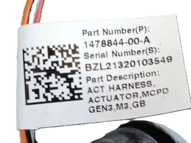 Recambio de tapa exterior combustible para tesla model y (5yjy) ev a las 4 ruedas referencia OEM IAM   