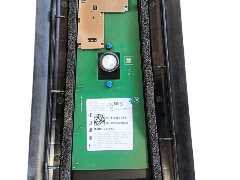 Recambio de moldura para tesla model y (5yjy) ev a las 4 ruedas referencia OEM IAM   