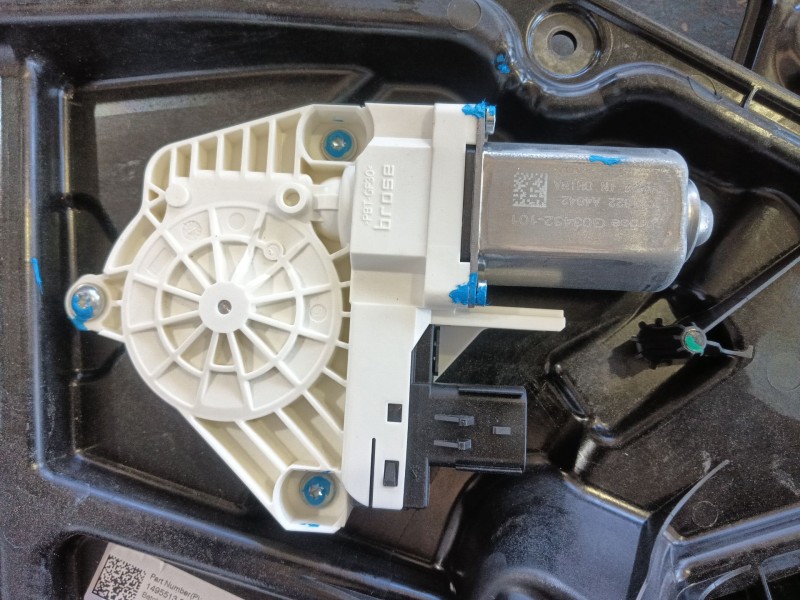 Recambio de elevalunas trasero derecho para tesla model y (5yjy) ev a las 4 ruedas referencia OEM IAM 152680300E 149551300E 