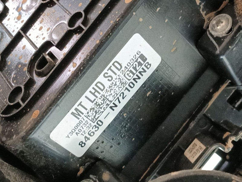 Recambio de apoyabrazos central para hyundai tucson (nx4e, nx4a) 1.6 t-gdi referencia OEM IAM  84630N7210NNB 