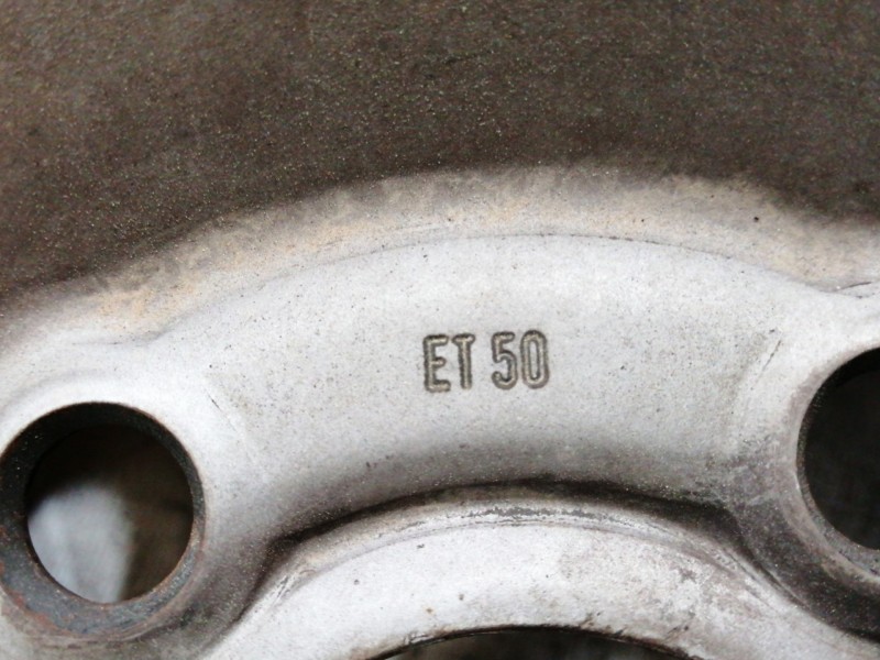 Recambio de llanta para opel vivaro combi 2.7t corto referencia OEM IAM 16  ET50