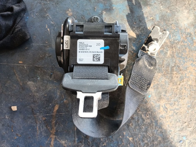 Recambio de cinturon seguridad trasero derecho para tesla model y (5yjy) ev a las 4 ruedas referencia OEM IAM 149378401C  
