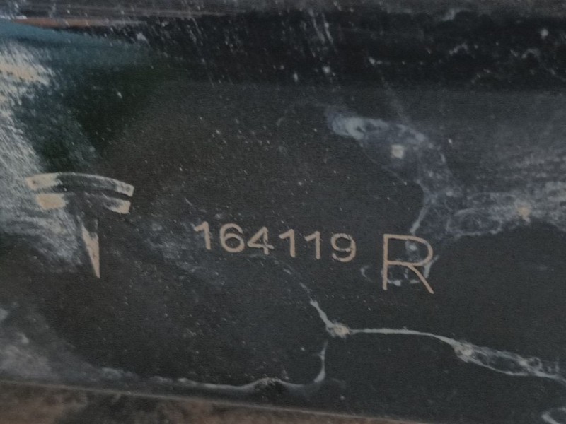 Recambio de bisagras capo para tesla model y (5yjy) ev a las 4 ruedas referencia OEM IAM  164119R 