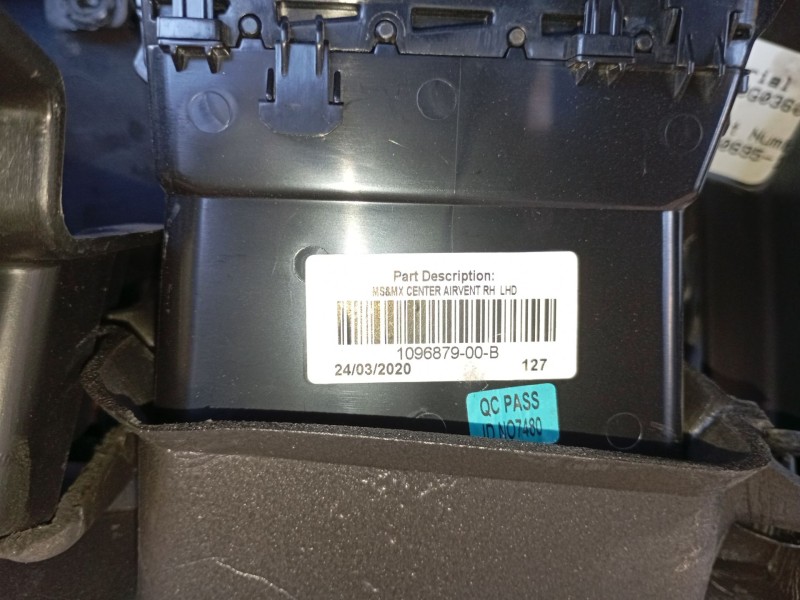 Recambio de salpicadero para tesla model s (5yjs) referencia OEM IAM   