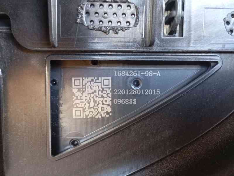 Recambio de salpicadero para tesla model y (5yjy) ev a las 4 ruedas referencia OEM IAM   
