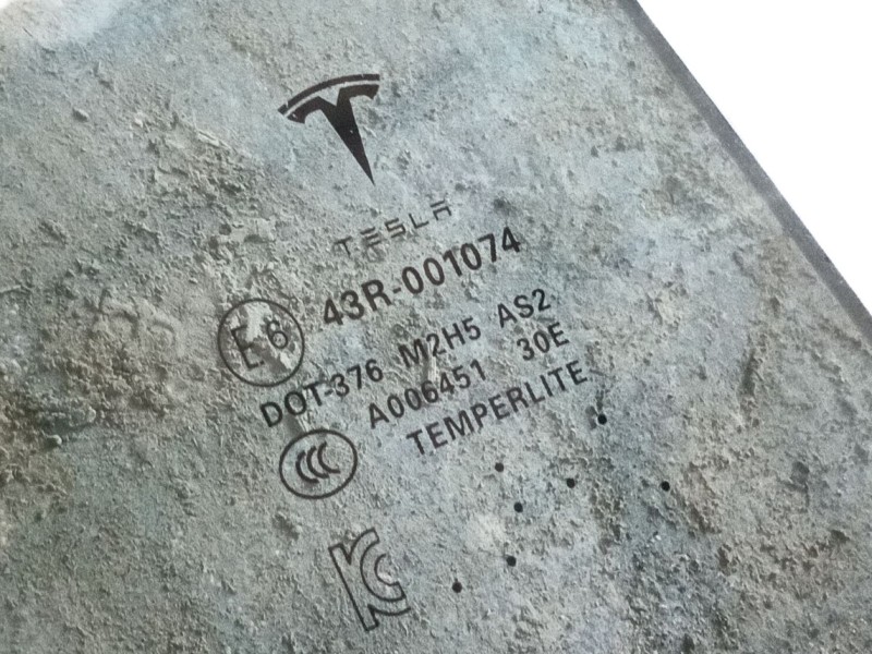 Recambio de luna trasera izquierda para tesla model s (5yjs) referencia OEM IAM   
