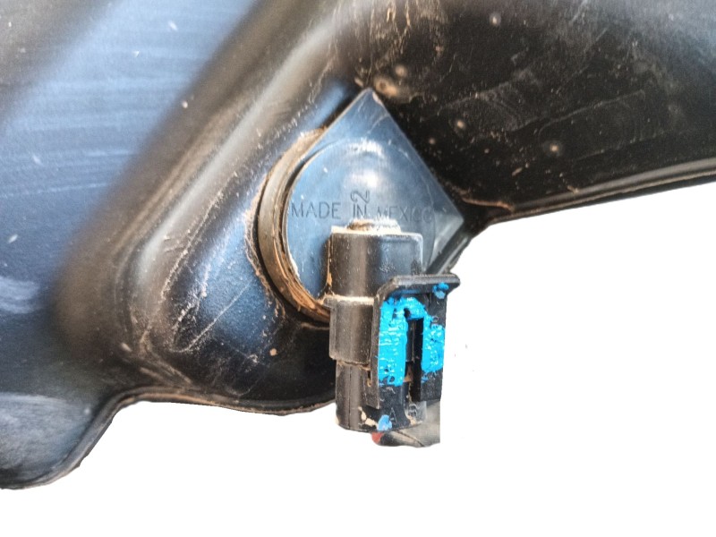 Recambio de deposito limpia para tesla model s (5yjs) referencia OEM IAM   