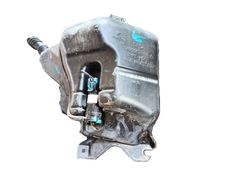 Recambio de deposito limpia para tesla model s (5yjs) referencia OEM IAM   