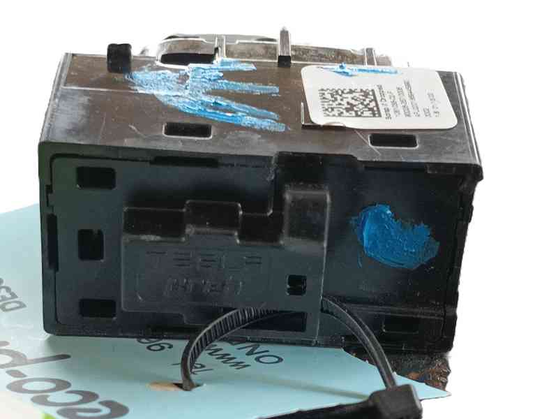 Recambio de mando elevalunas trasero izquierdo para tesla model y (5yjy) ev a las 4 ruedas referencia OEM IAM 108103802F  