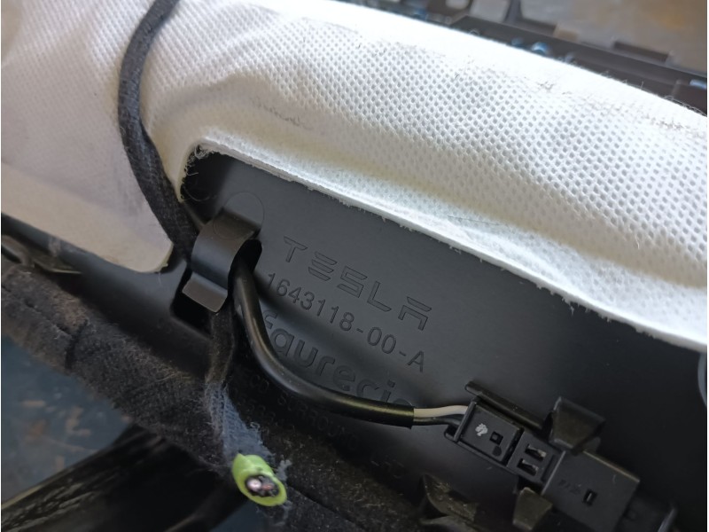 Recambio de guantera para tesla model y (5yjy) ev a las 4 ruedas referencia OEM IAM 108334080H 164311000A 