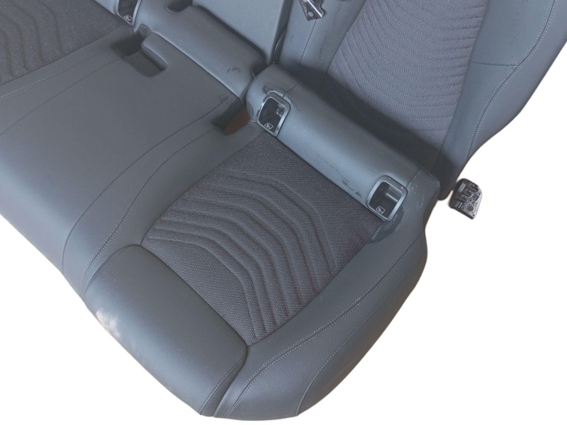 Recambio de asientos traseros para mercedes-benz eqa (h243) eqa 250+ (243.702) referencia OEM IAM A2439201300  