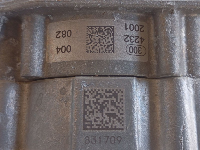 Recambio de bomba freno para tesla model s (5yjs) referencia OEM IAM  103712300B 