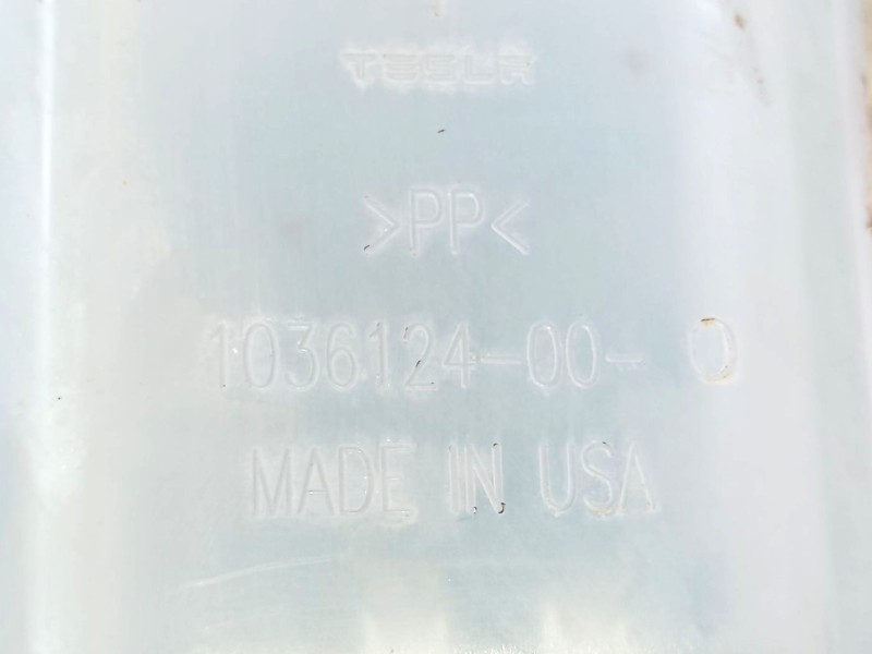 Recambio de deposito expansion para tesla model s (5yjs) referencia OEM IAM  1036124000 