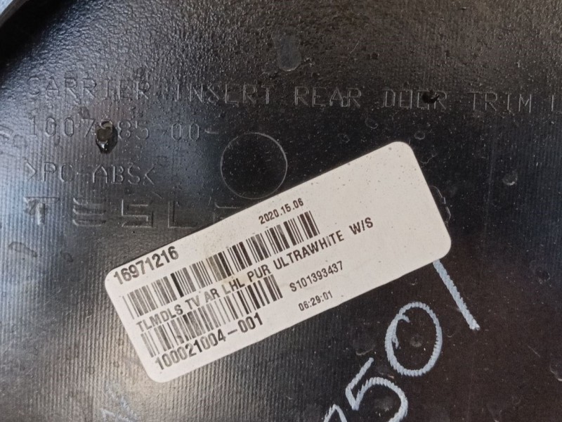 Recambio de guarnecido puerta trasera izquierda para tesla model s (5yjs) referencia OEM IAM   