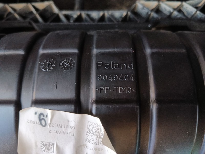 Recambio de apoyabrazos central para mercedes-benz eqa (h243) eqa 250+ (243.702) referencia OEM IAM   