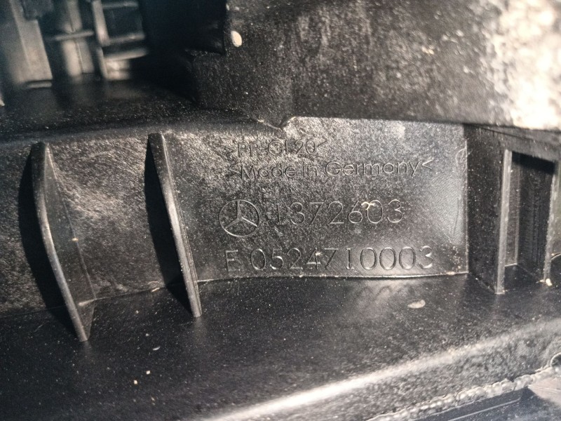 Recambio de apoyabrazos central para mercedes-benz eqa (h243) eqa 250+ (243.702) referencia OEM IAM   