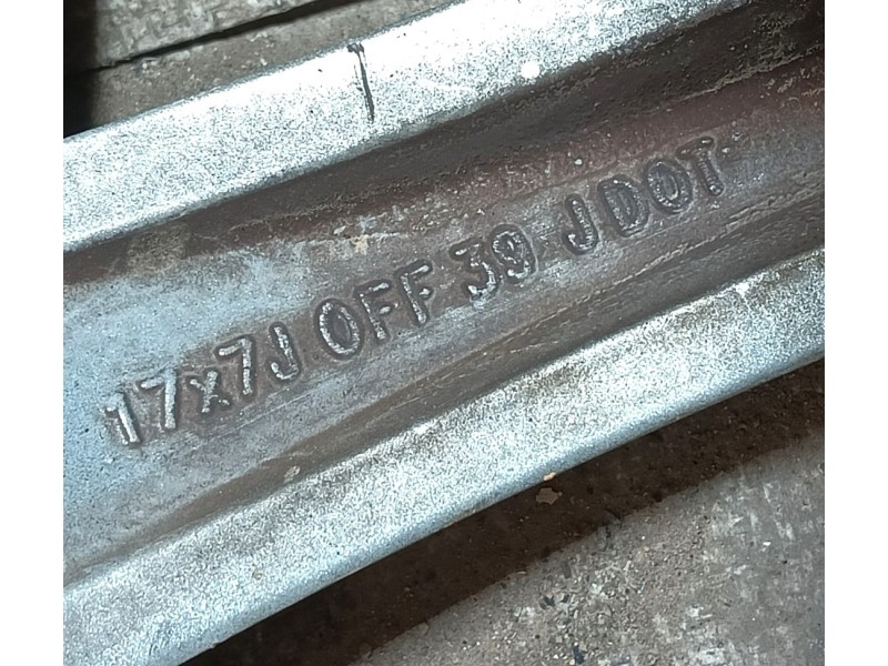 Recambio de llanta para toyota verso (_r2_) 1.6 (zgr20_) referencia OEM IAM 426110F140 ET39 17x7J