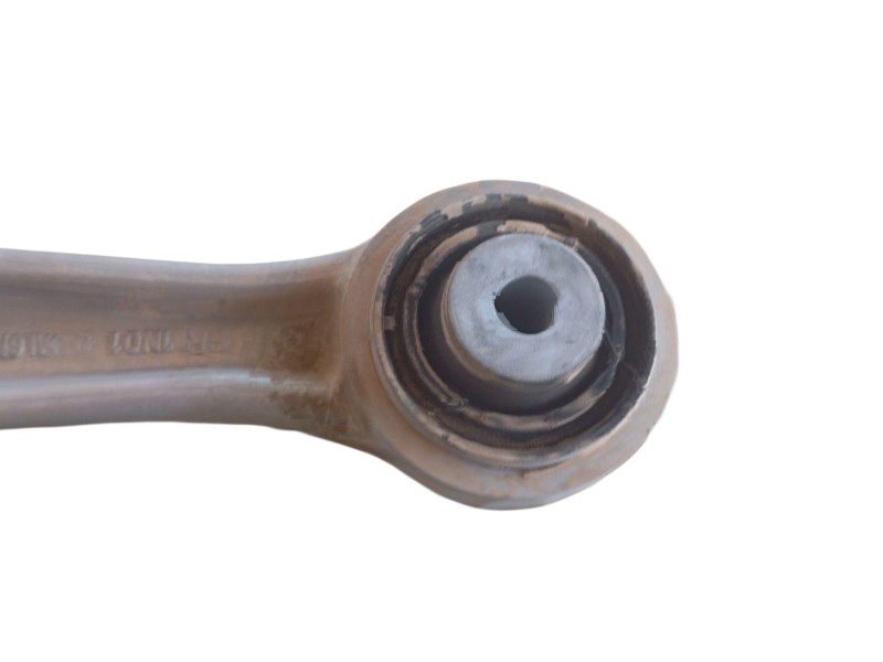 Recambio de brazo suspension inferior delantero izquierdo para tesla model s (5yjs) referencia OEM IAM P104157000B S200670000217