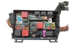 Recambio de caja reles / fusibles para opel corsa d cmon referencia OEM IAM 13246936 13185560  2