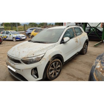 KIA STONIC (YB)