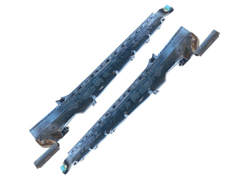 Recambio de estribos laterales para tesla model s (5yjs) referencia OEM IAM 600587400J  