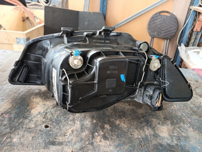 Recambio de faro derecho para seat ibiza iii (6l1) 1.9 tdi referencia OEM IAM   