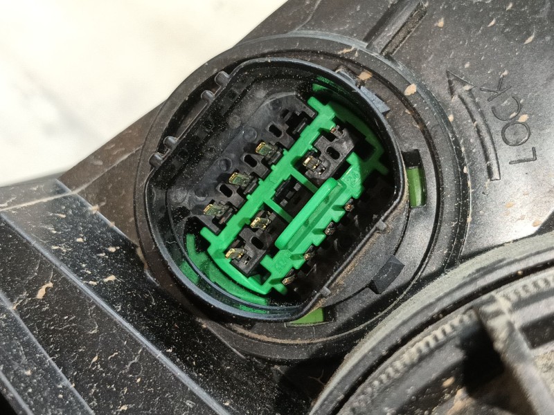 Recambio de faro izquierdo para kia stonic (yb) 1.0 t-gdi eco-dynamics+ referencia OEM IAM   