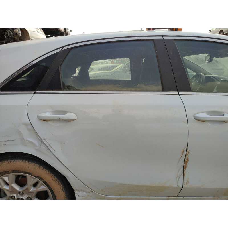 Recambio de puerta trasera derecha para kia ceed (cd) 1.0 t-gdi referencia OEM IAM 77004J7000  
