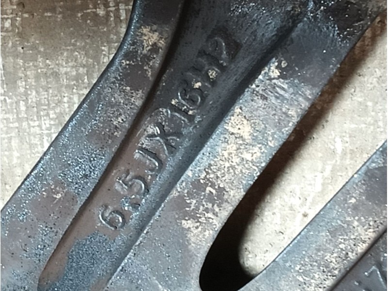 Recambio de llanta para jeep renegade suv (bu, b1, bv) 1.0 t-gdi referencia OEM IAM 735657536  6.5Jx16