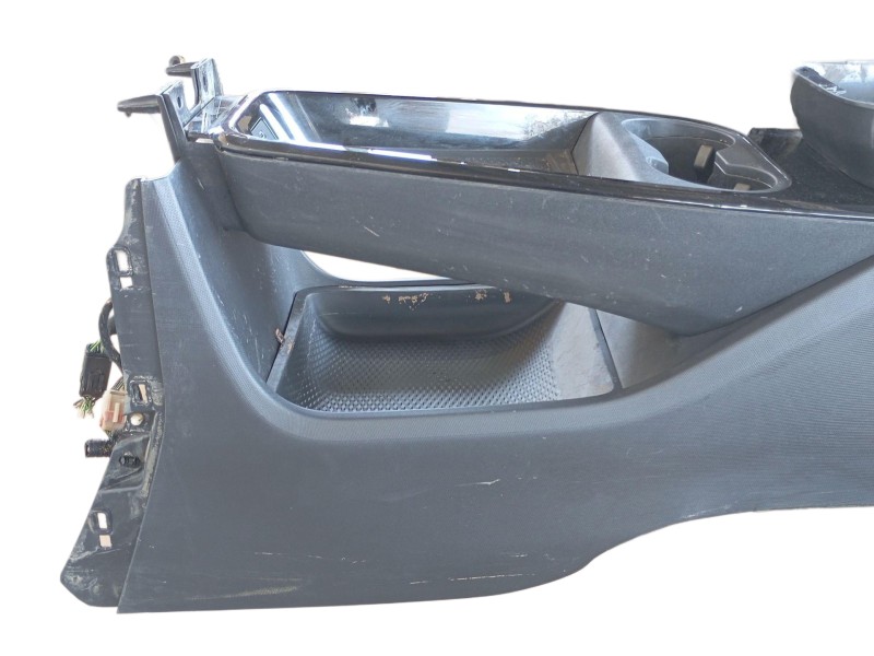 Recambio de apoyabrazos central para ford mustang mach-e (cgw) ev 4x4 referencia OEM IAM   